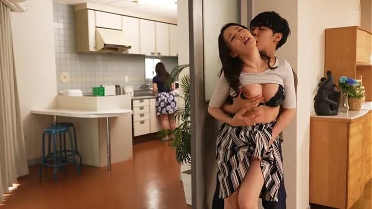 sex thô bạo Cặp mông của người tình bốc lửa